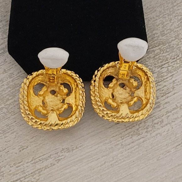 M JENT Black Enamel Clip-on Earrings - Picture 7 of 7